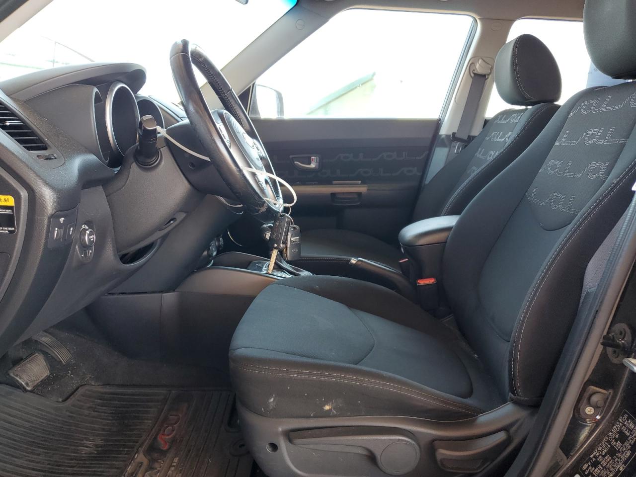 2013 Kia Soul + VIN: KNDJT2A61D7755889 Lot: 82373985