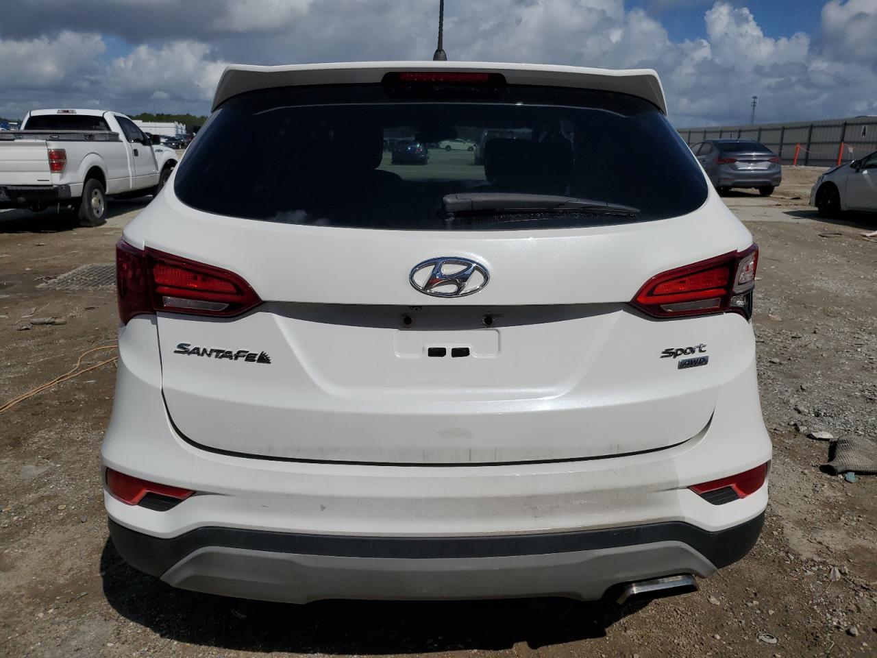 2018 Hyundai Santa Fe Sport VIN: 5XYZTDLB0JG564777 Lot: 82300615