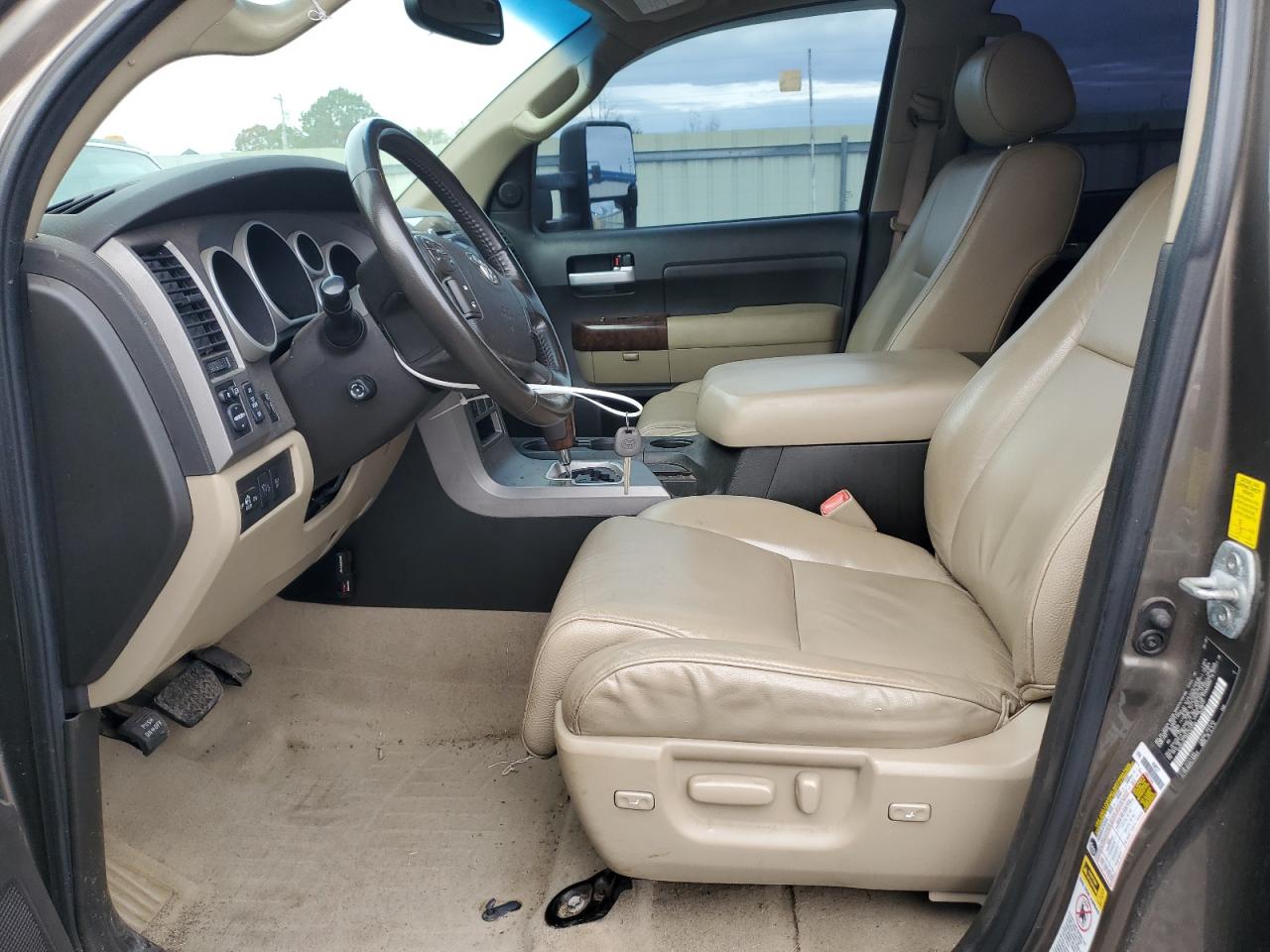 2010 Toyota Tundra Crewmax Limited VIN: 5TFHY5F19AX101748 Lot: 84536695