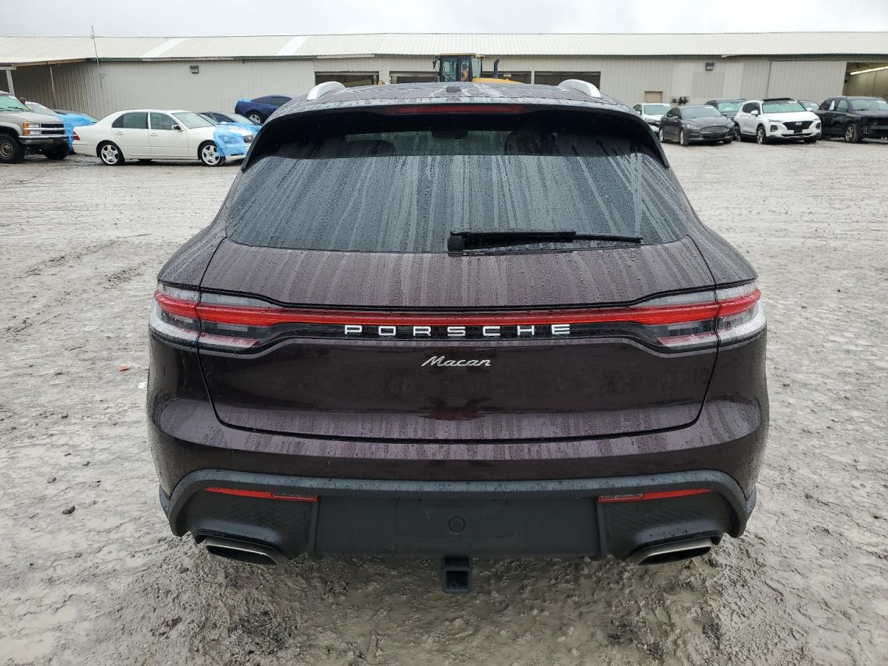 2024 Porsche Macan Base VIN: WP1AA2A56RLB01643 Lot: 85394875