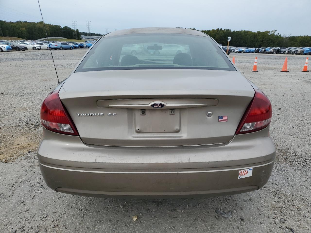 2005 Ford Taurus Se VIN: 1FAFP53U45A279204 Lot: 89885885