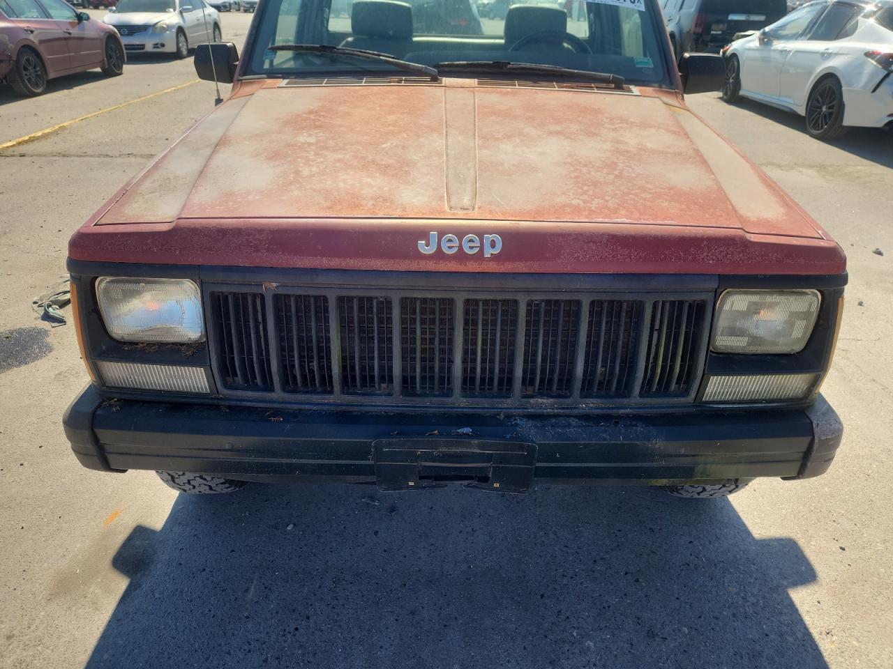 1992 Jeep Comanche VIN: 1J7FJ26SXNL136862 Lot: 84442075