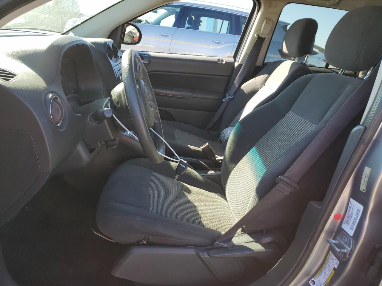 2014 Jeep Compass Sport VIN: 1C4NJCBA6ED843243 Lot: 90856365