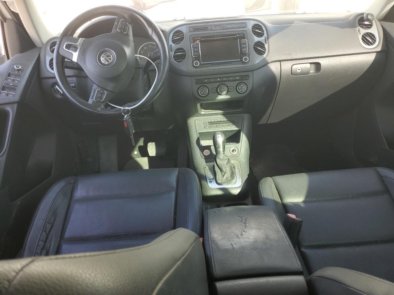 2015 Volkswagen Tiguan S VIN: WVGAV7AX2FW598569 Lot: 82009595