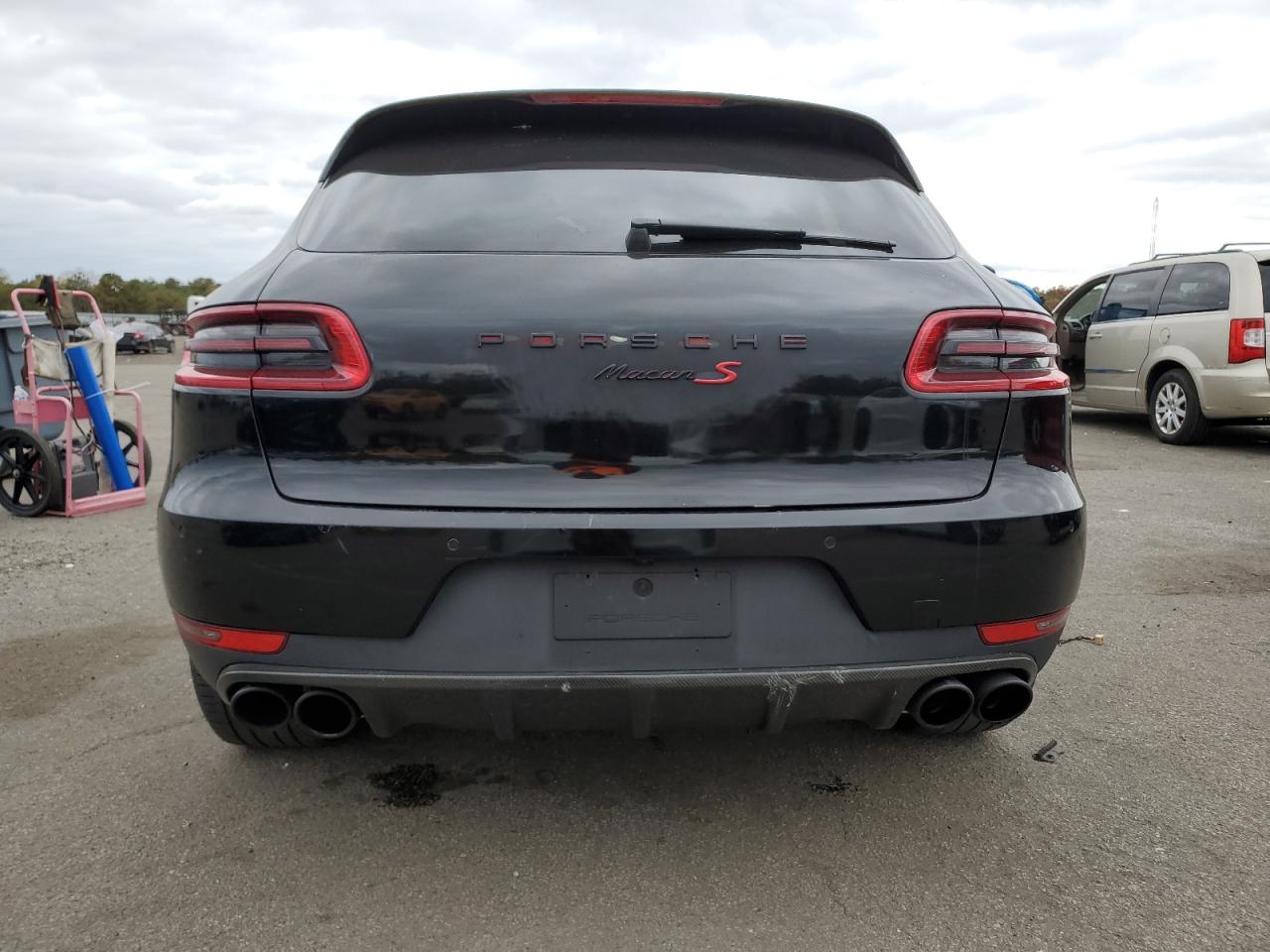 2017 Porsche Macan VIN: WP1AA2A5XHLB06150 Lot: 82745105