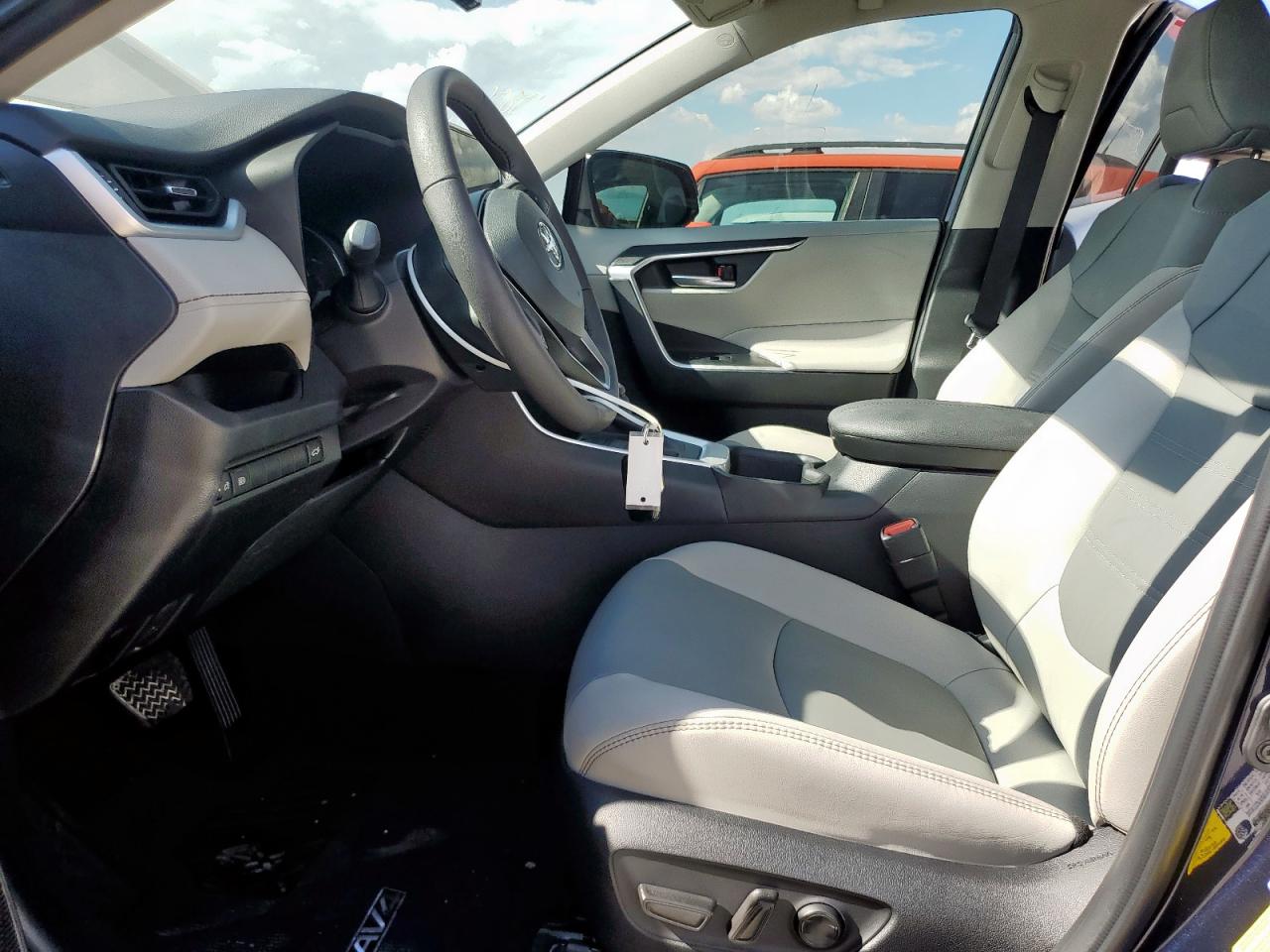 2025 Toyota Rav4 Xle Premium VIN: 2T3C1RFV5SW368111 Lot: 82267715