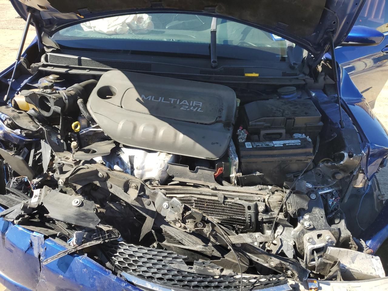 2015 Chrysler 200 Limited VIN: 1C3CCCAB8FN667372 Lot: 82701155