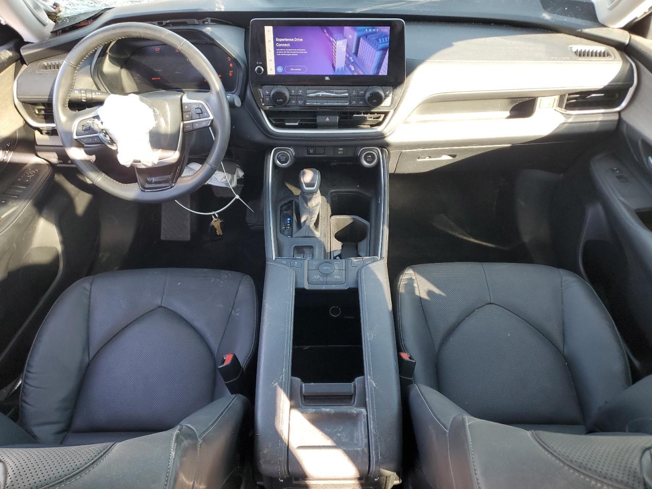 2024 Toyota Grand Highlander Xle VIN: 5TDAAAB52RS043006 Lot: 84996915