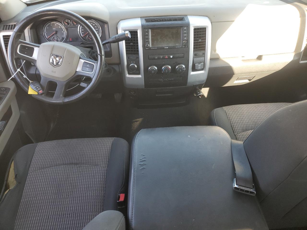 2010 Dodge Ram 1500 VIN: 1D7RV1GT7AS261779 Lot: 82281265