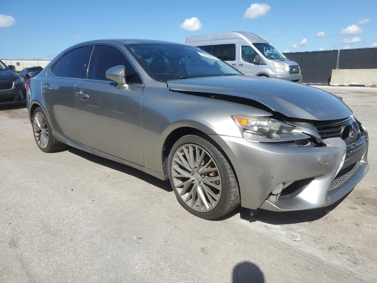car-image car-image