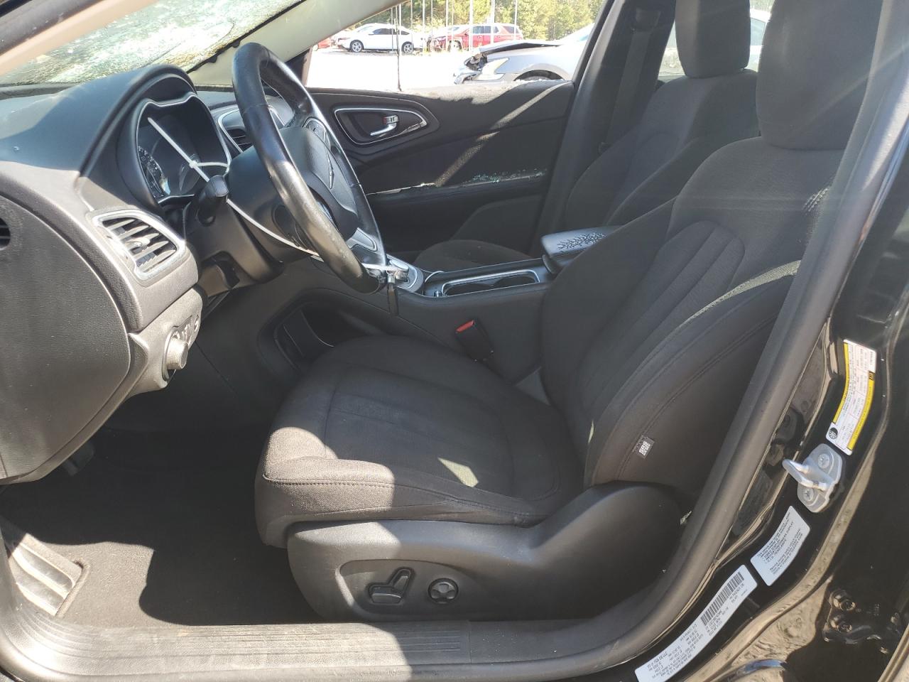 2015 Chrysler 200 Limited VIN: 1C3CCCAB5FN678006 Lot: 85132625