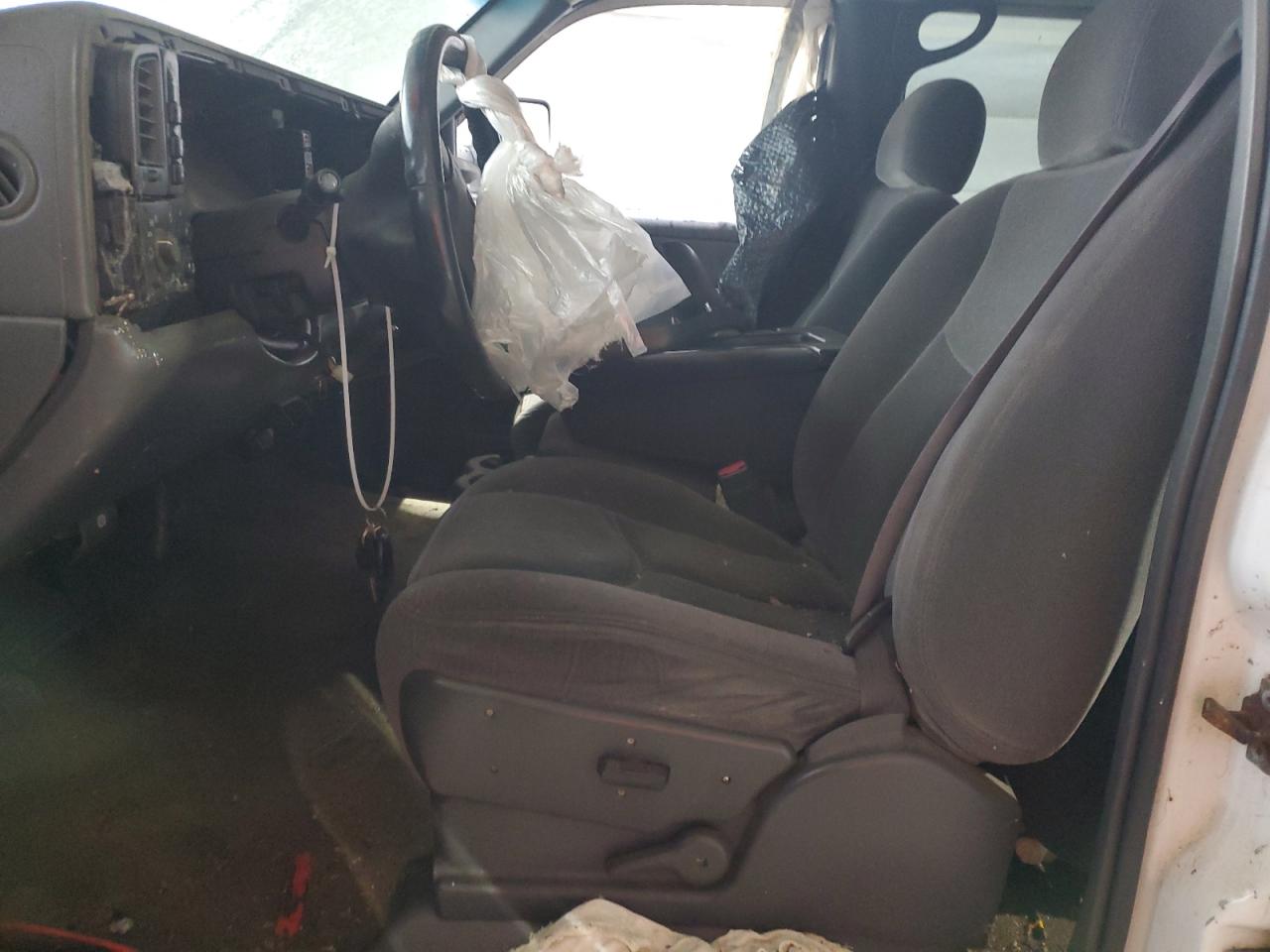 2000 GMC Sierra K2500 Heavy Duty VIN: 1GTHK23U44F207517 Lot: 85748835