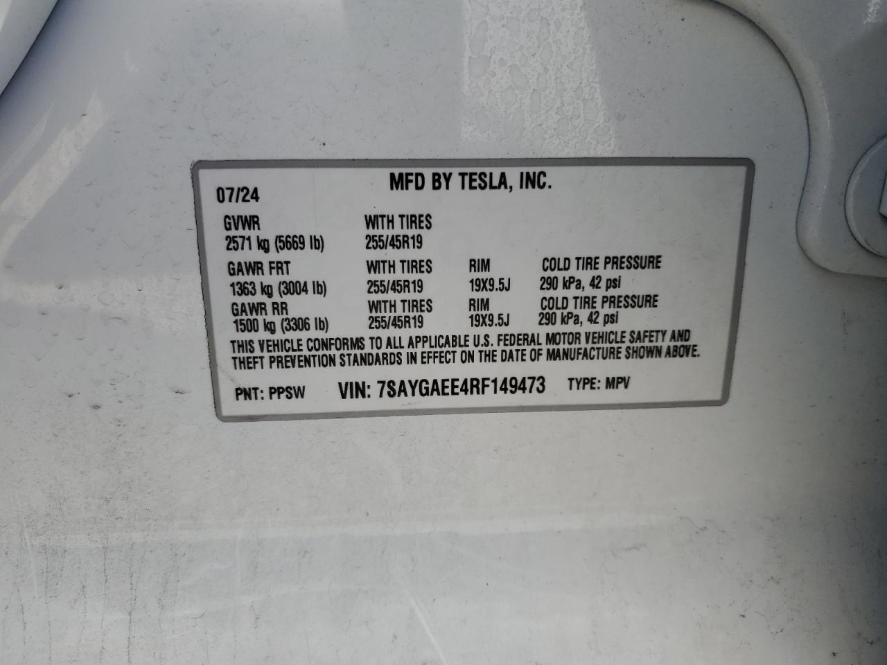 2024 Tesla Model Y VIN: 7SAYGAEE4RF149473 Lot: 85130955