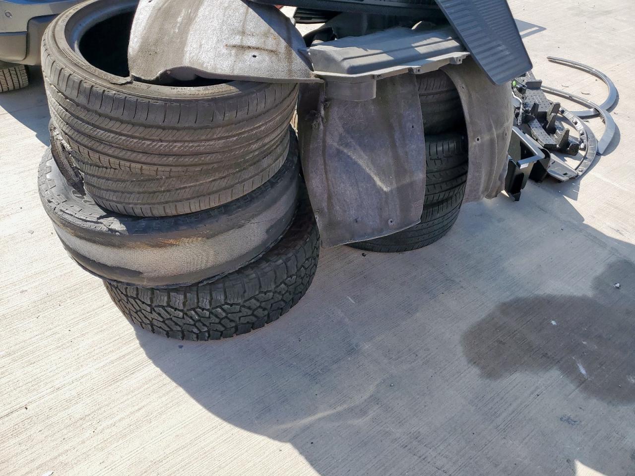 2024 Cadillac Xt6 Premium Luxury VIN: 1GYKPCRS7RZ717301 Lot: 81979665