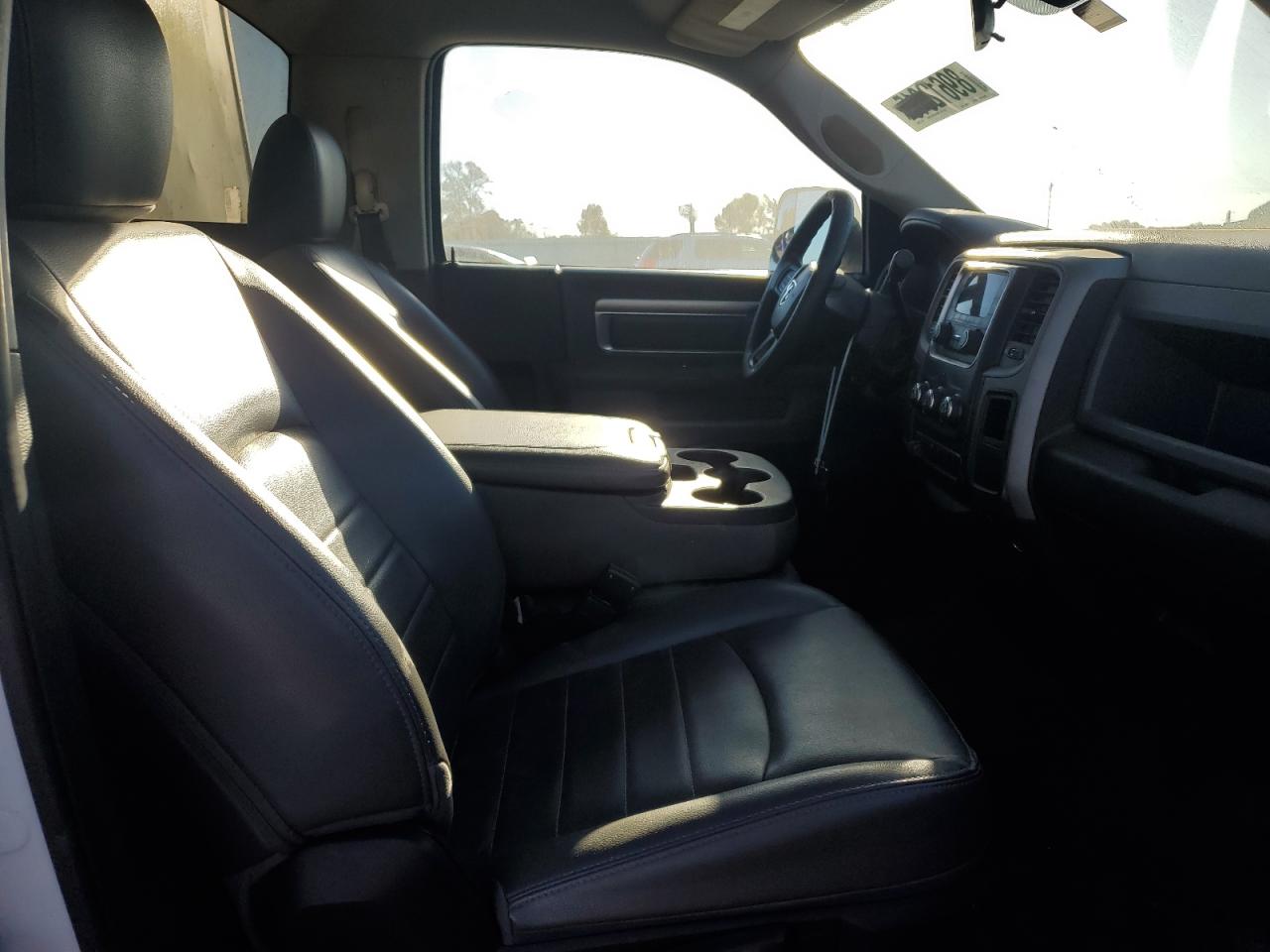 2016 Ram 1500 St VIN: 3C6JR6DT5GG213668 Lot: 89612815