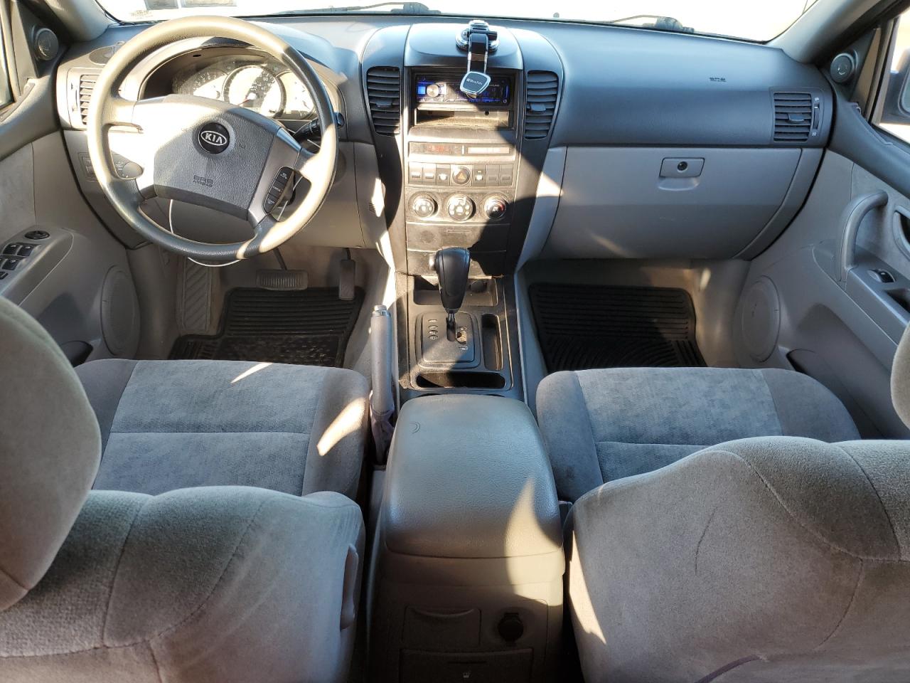 2005 Kia Sorento Ex VIN: KNDJC733855369581 Lot: 84782675