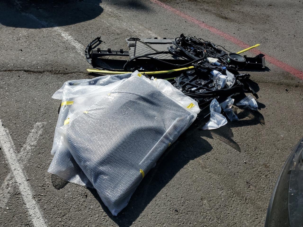 2025 Tesla Model Y VIN: 7SAYGDED3SF267853 Lot: 81083815