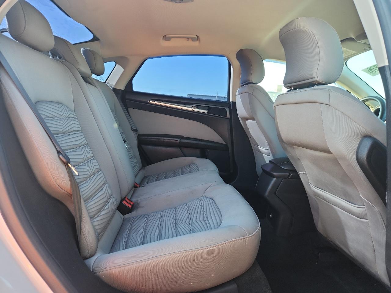 2016 Ford Fusion S VIN: 3FA6P0G74GR385488 Lot: 82216275