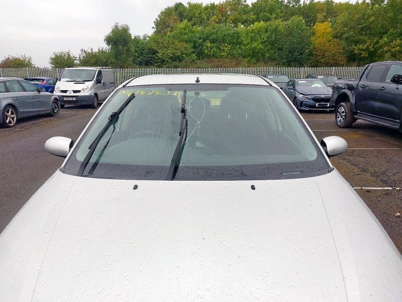 2002 FORD FOCUS  