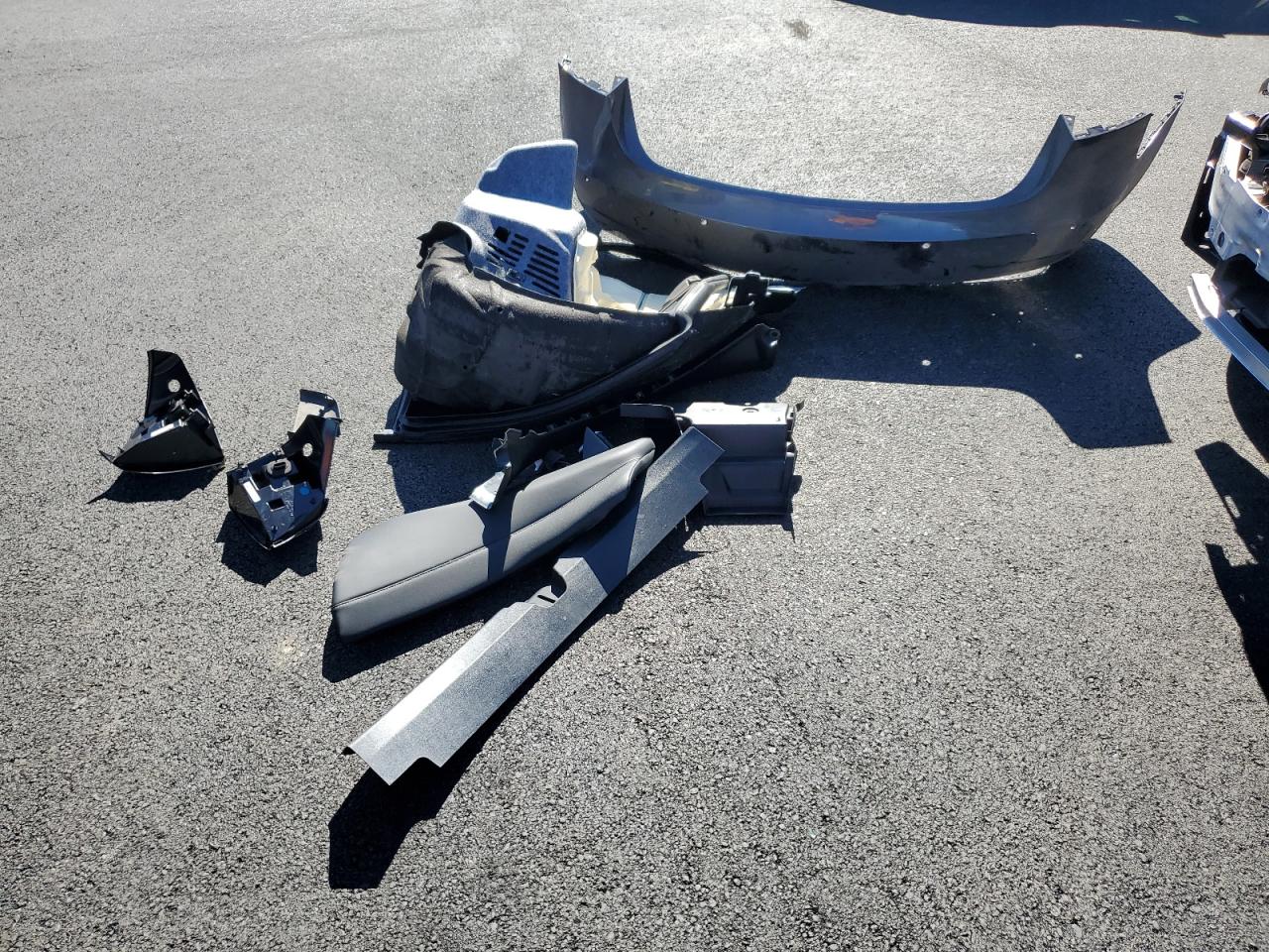 2022 Tesla Model 3 VIN: 5YJ3E1EA8NF209615 Lot: 89894355