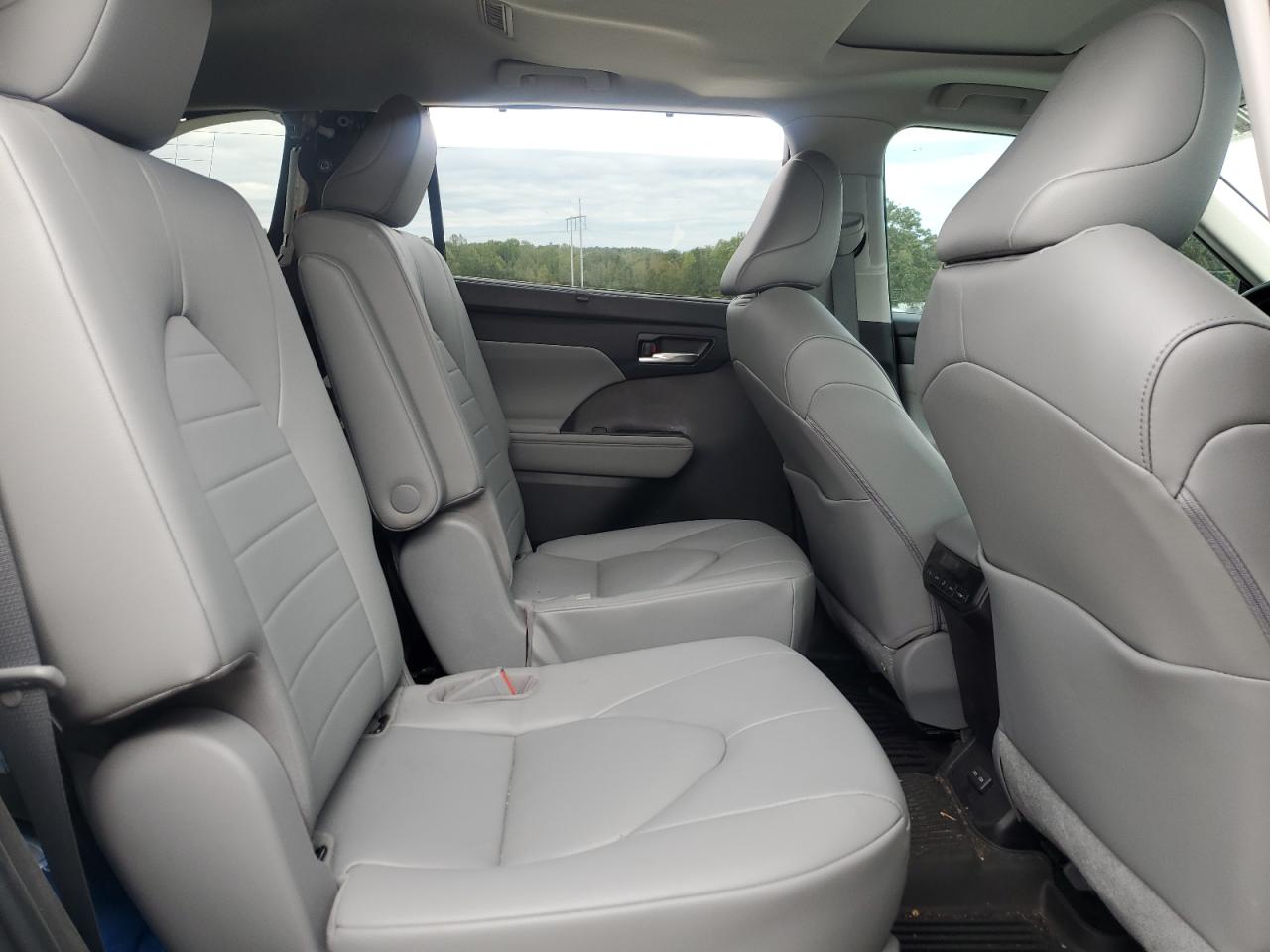 2023 Toyota Highlander L VIN: 5TDKDRAH4PS004016 Lot: 85307915