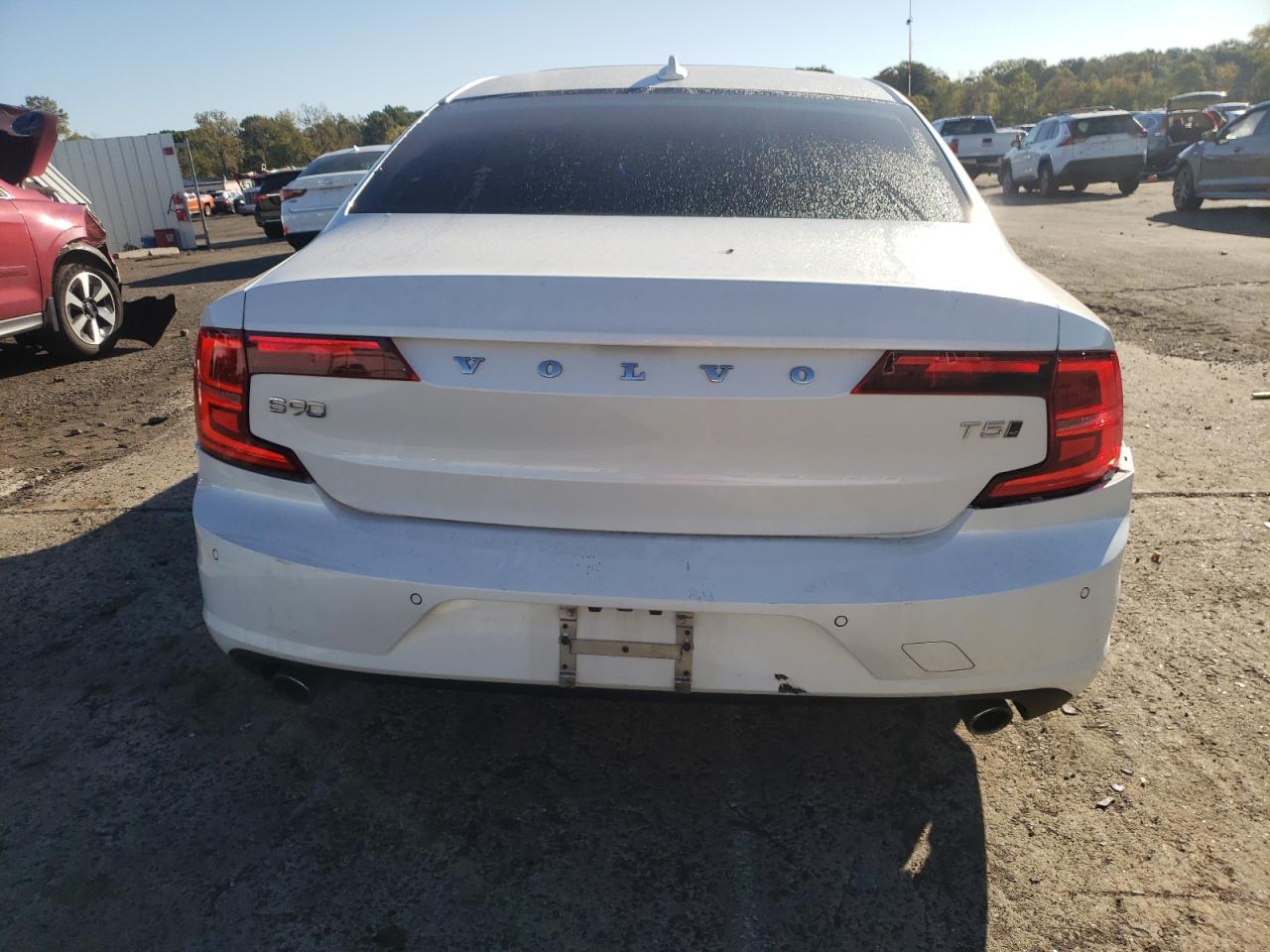 2018 Volvo S90 T5 Momentum VIN: LVY982MK7JP032050 Lot: 84062875
