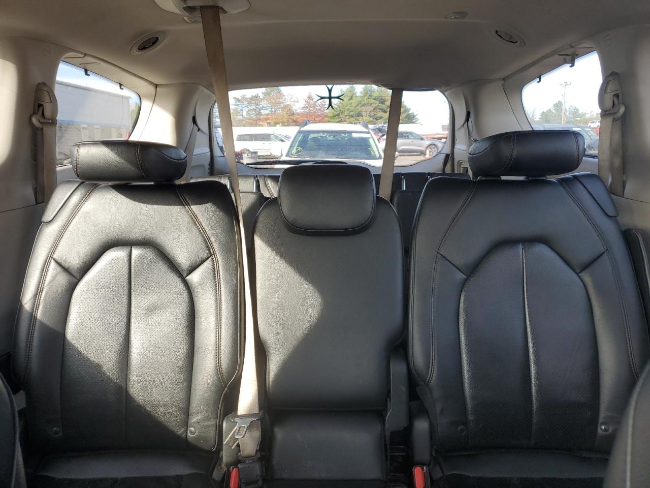 2018 Chrysler Pacifica Touring L VIN: 2C4RC1BG6JR322826 Lot: 85409095