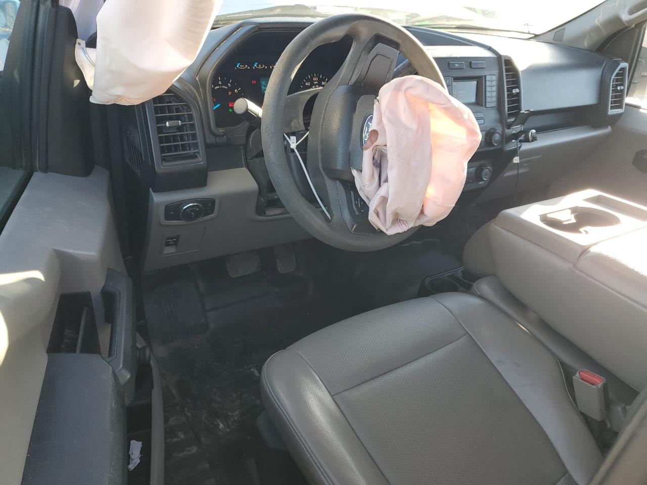 2017 Ford F150 VIN: 1FTMF1C85HKE15533 Lot: 87001125