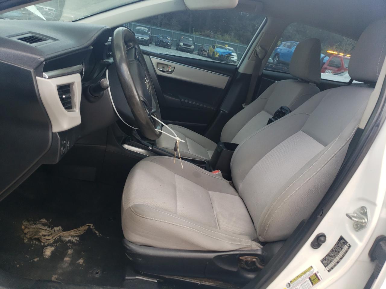 2014 Toyota Corolla L VIN: 5YFBURHE0EP101585 Lot: 82354455