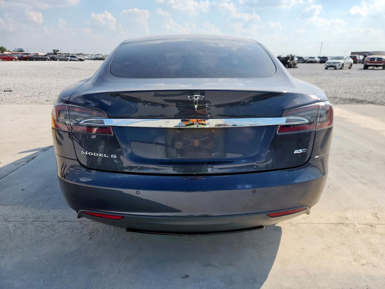 2015 Tesla Model S 70D VIN: 5YJSA1S27FF086590 Lot: 85160355