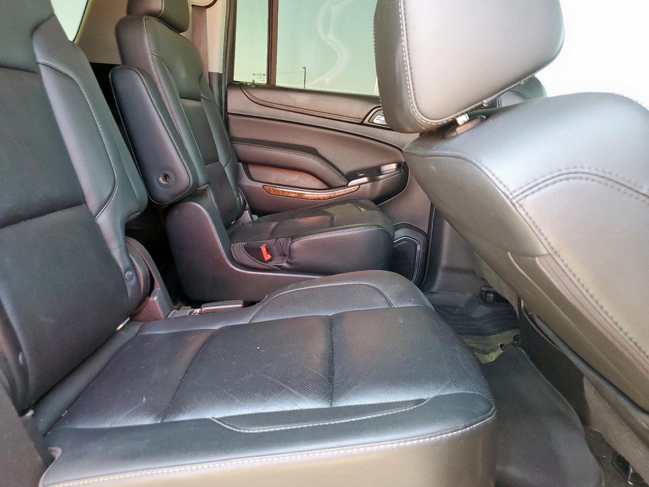 2017 Chevrolet Suburban C1500 Premier VIN: 1GNSCJKC2HR300652 Lot: 84946335