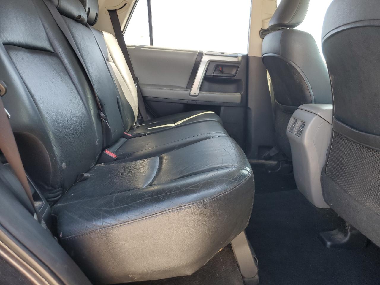 2011 Toyota 4Runner Sr5 VIN: JTEBU5JR3B5070665 Lot: 85317895