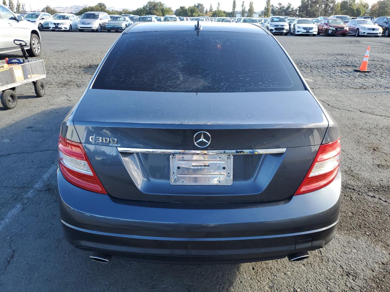2011 Mercedes-Benz C 300 VIN: WDDGF5EB2BR161393 Lot: 82318225