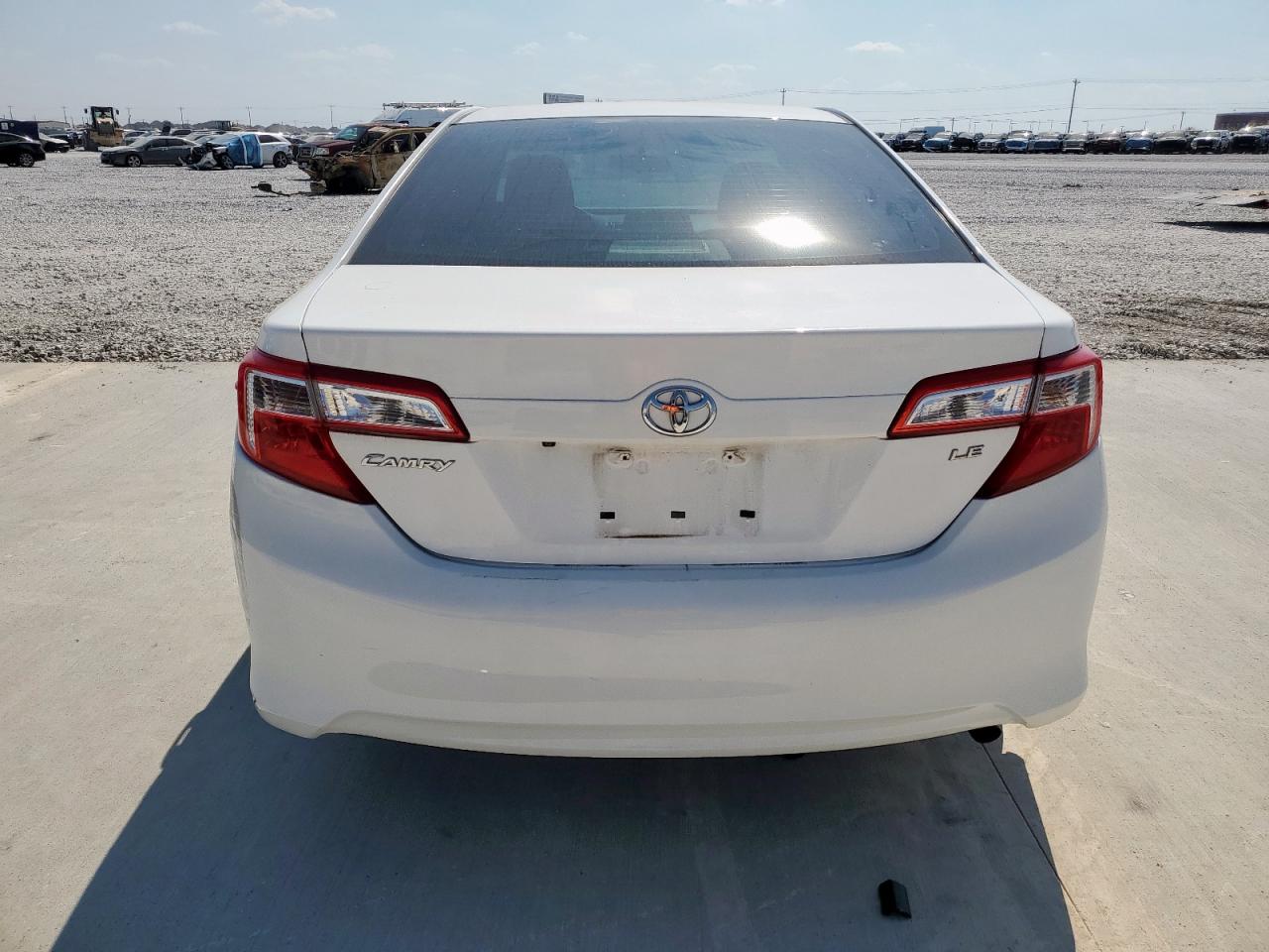 2014 Toyota Camry L VIN: 4T4BF1FK9ER425465 Lot: 84286015