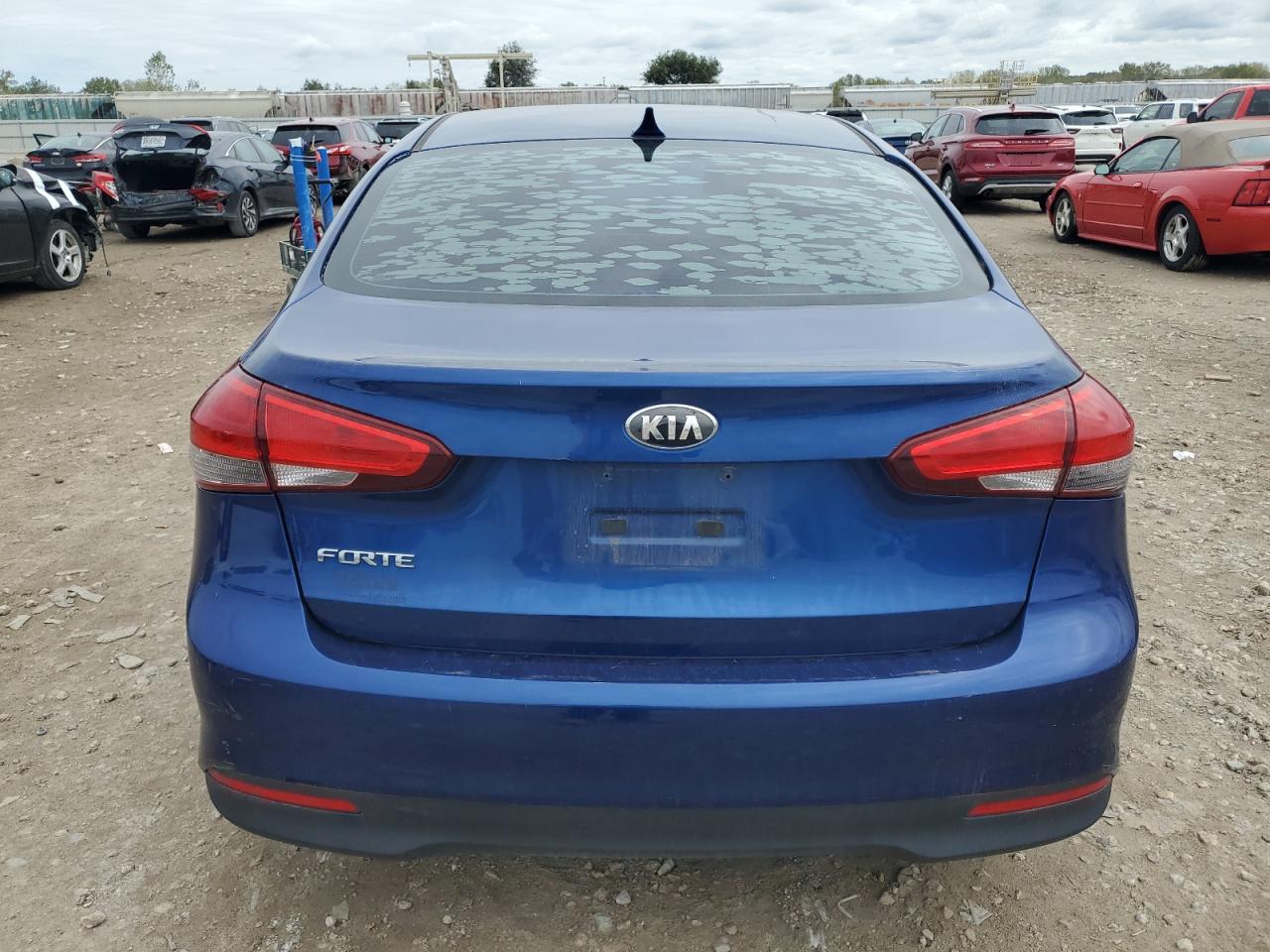 2018 Kia Forte Lx VIN: 3KPFK4A79JE253656 Lot: 84635095