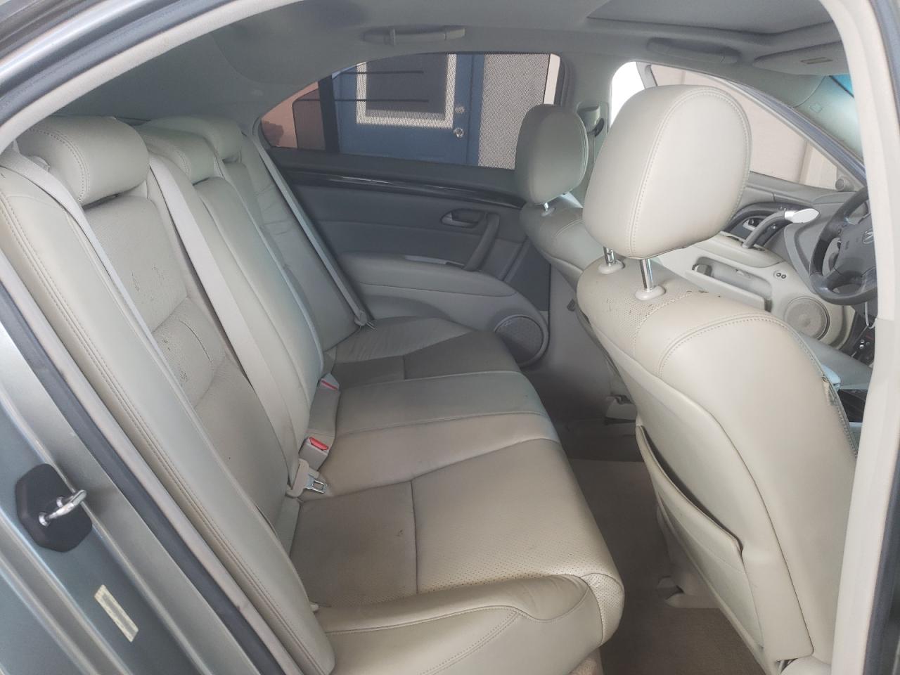 2010 Acura Rl VIN: JH4KB2F64AC000463 Lot: 86662485