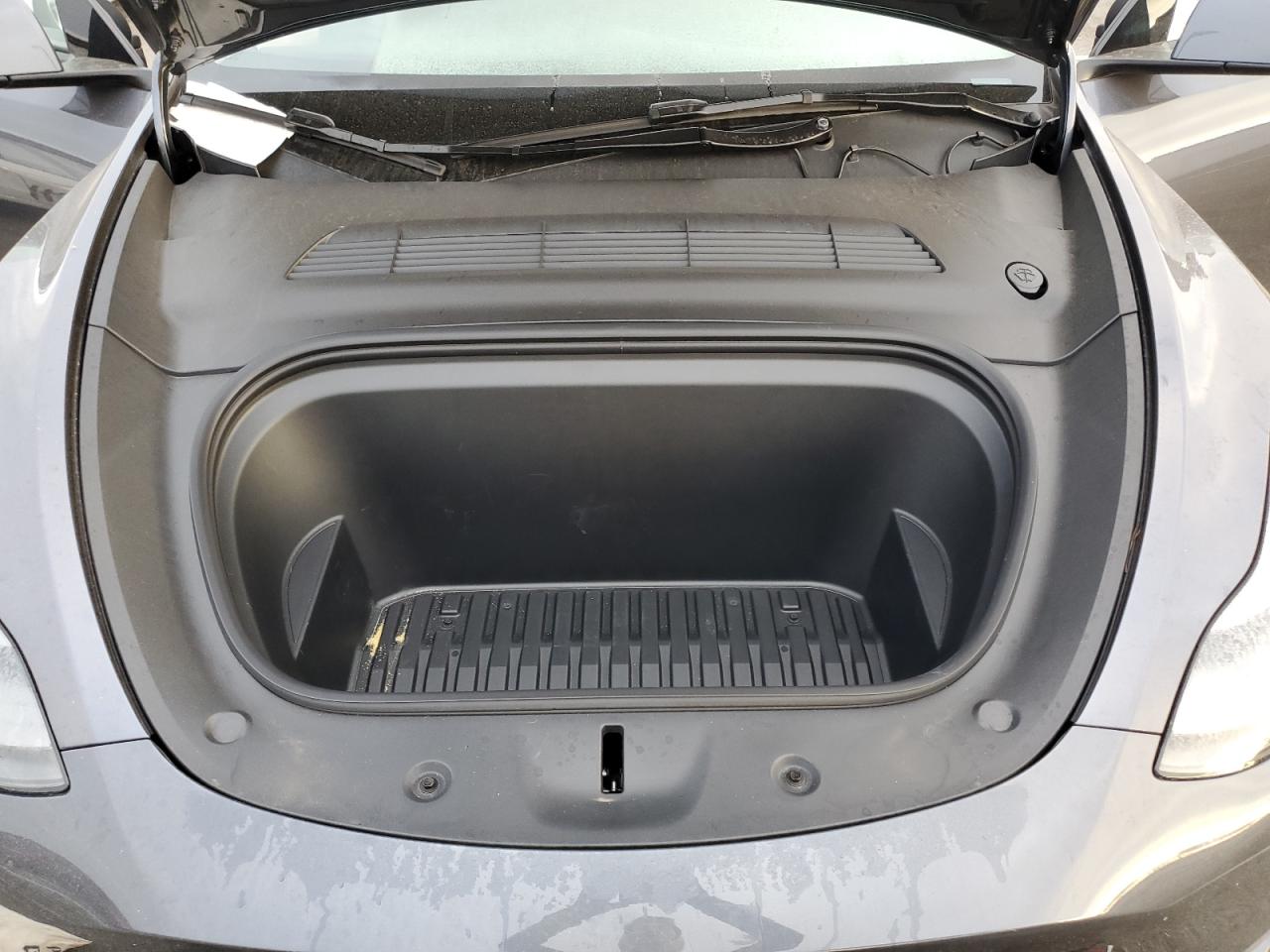 2023 Tesla Model Y VIN: 7SAYGDED4PF944691 Lot: 84773125