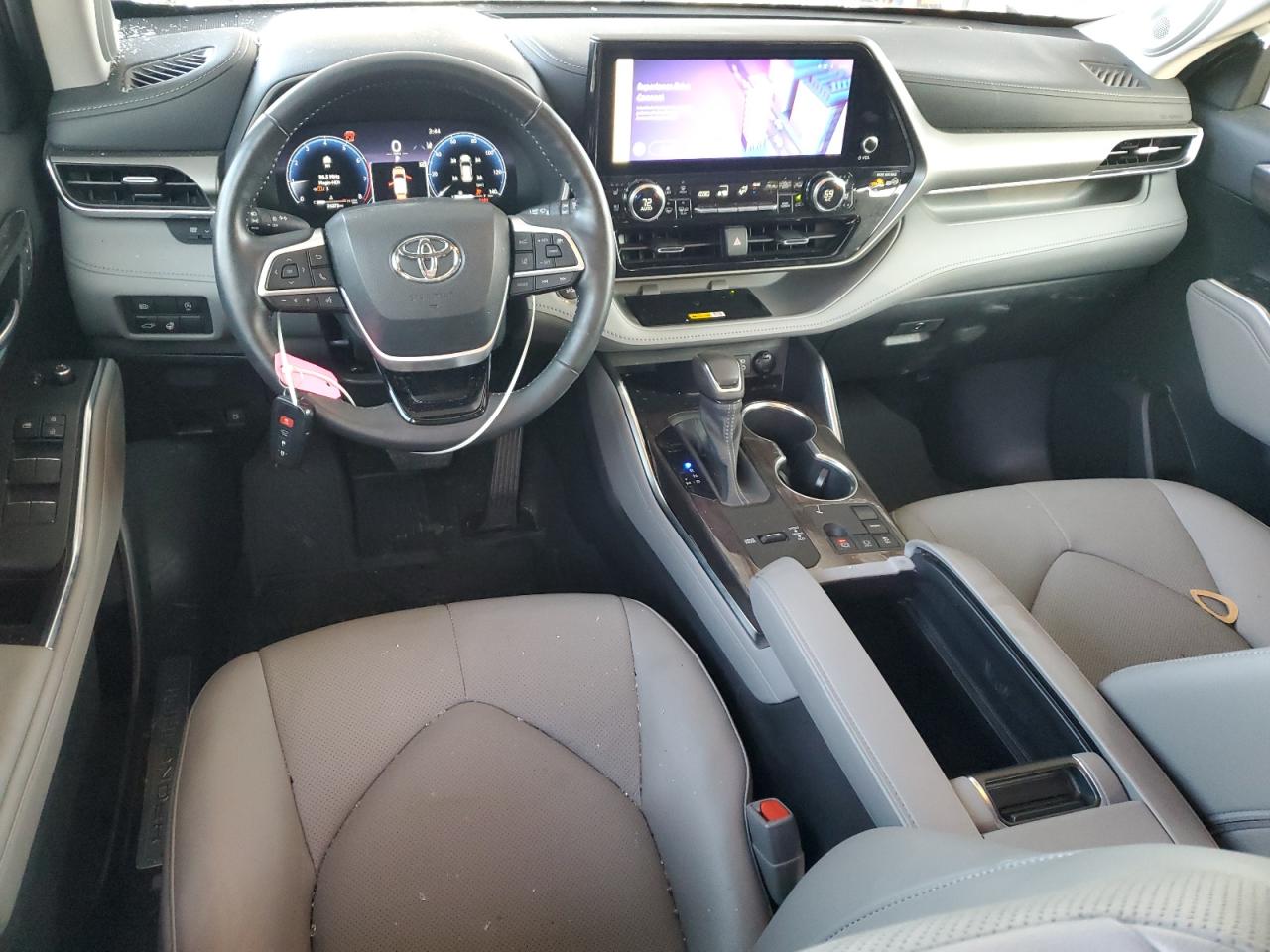 2023 Toyota Highlander L VIN: 5TDKDRAHXPS019703 Lot: 82379375