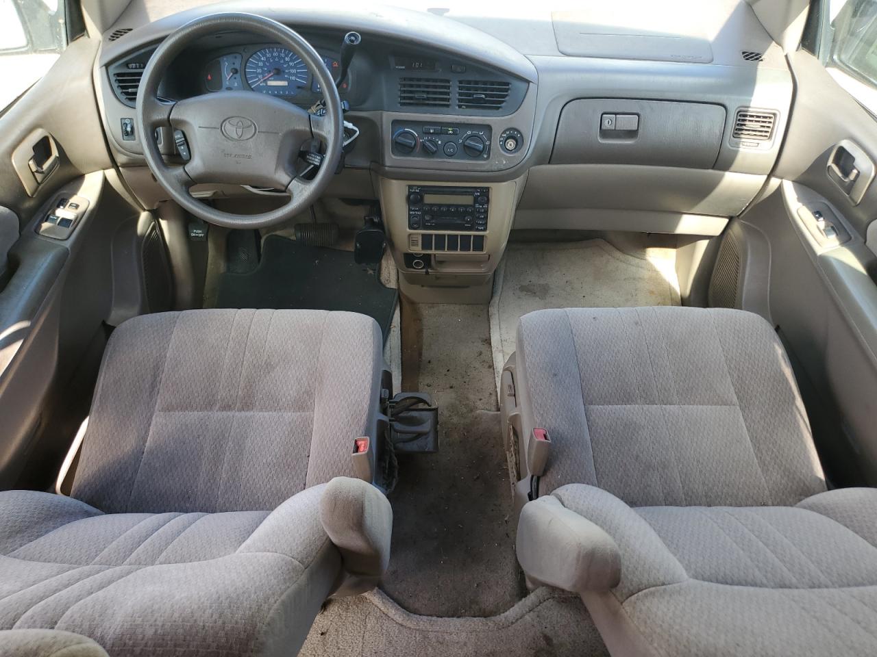 2001 Toyota Sienna Ce VIN: 4T3ZF19C81U404329 Lot: 90892035