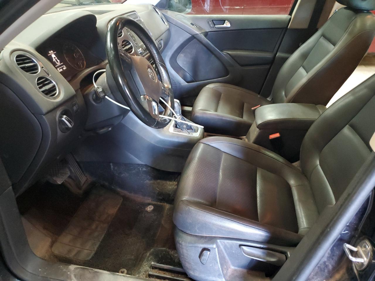 2012 Volkswagen Tiguan S VIN: WVGBV7AX8CW523102 Lot: 82259855