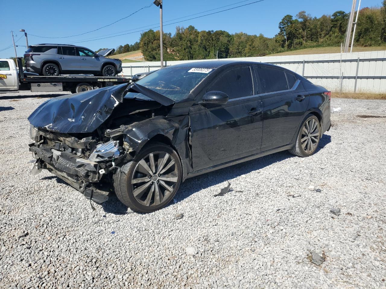 2022 Nissan Altima Sr