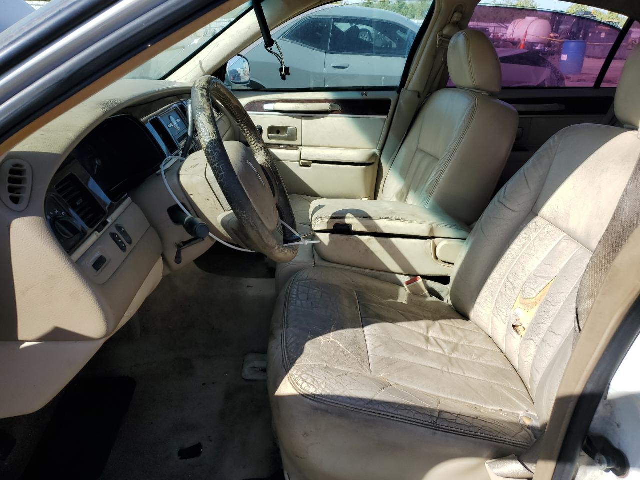 2006 Lincoln Town Car Signature VIN: 1LNHM81W86Y647017 Lot: 85908655