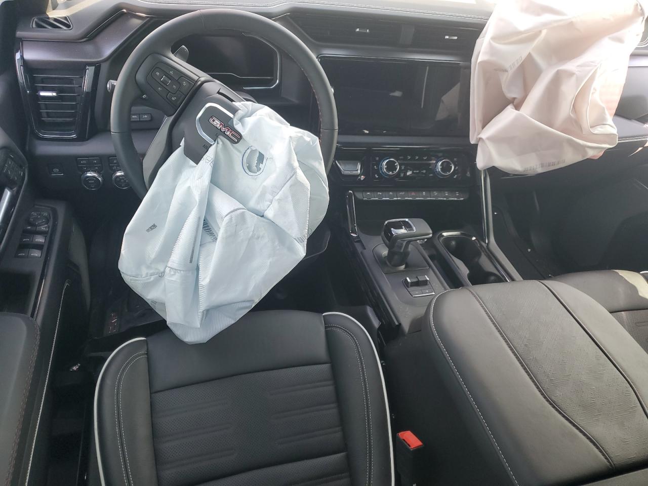 2025 GMC Sierra K1500 At4X VIN: 3GTUUFE82SG338439 Lot: 81958145