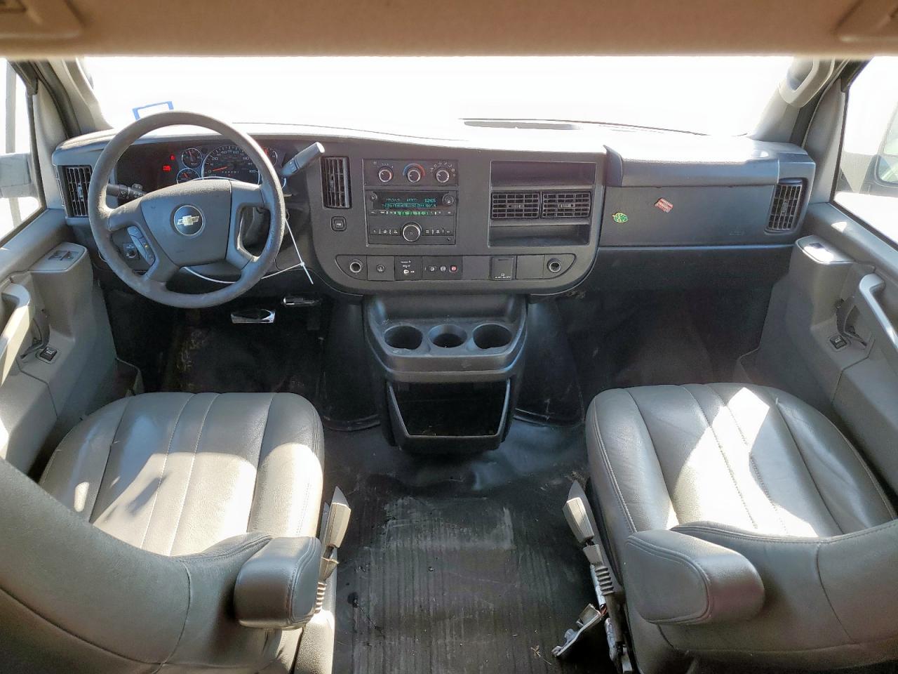 2018 Chevrolet Express G3500 Ls VIN: 1GAZGNFG9J1345715 Lot: 85749925