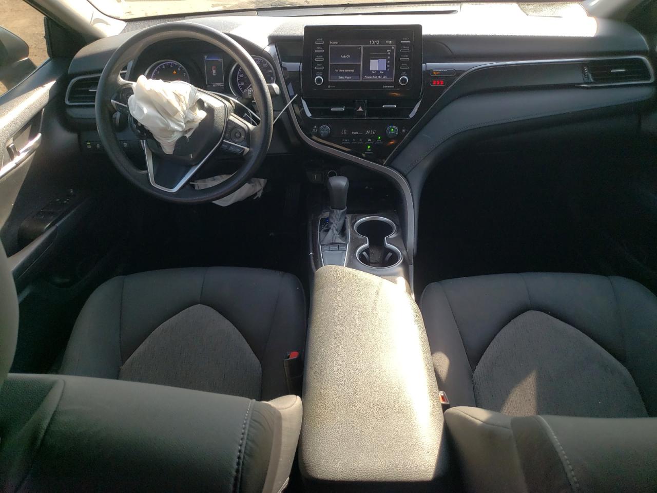 2022 Toyota Camry Le VIN: 4T1C11AK8NU685926 Lot: 84703495