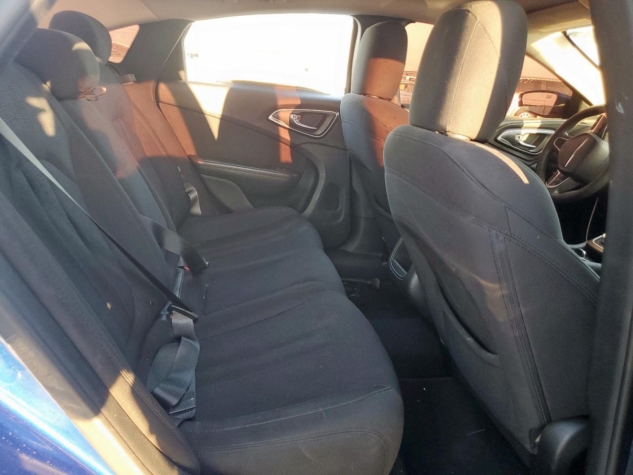 2015 Chrysler 200 Limited VIN: 1C3CCCAB6FN575659 Lot: 85813645