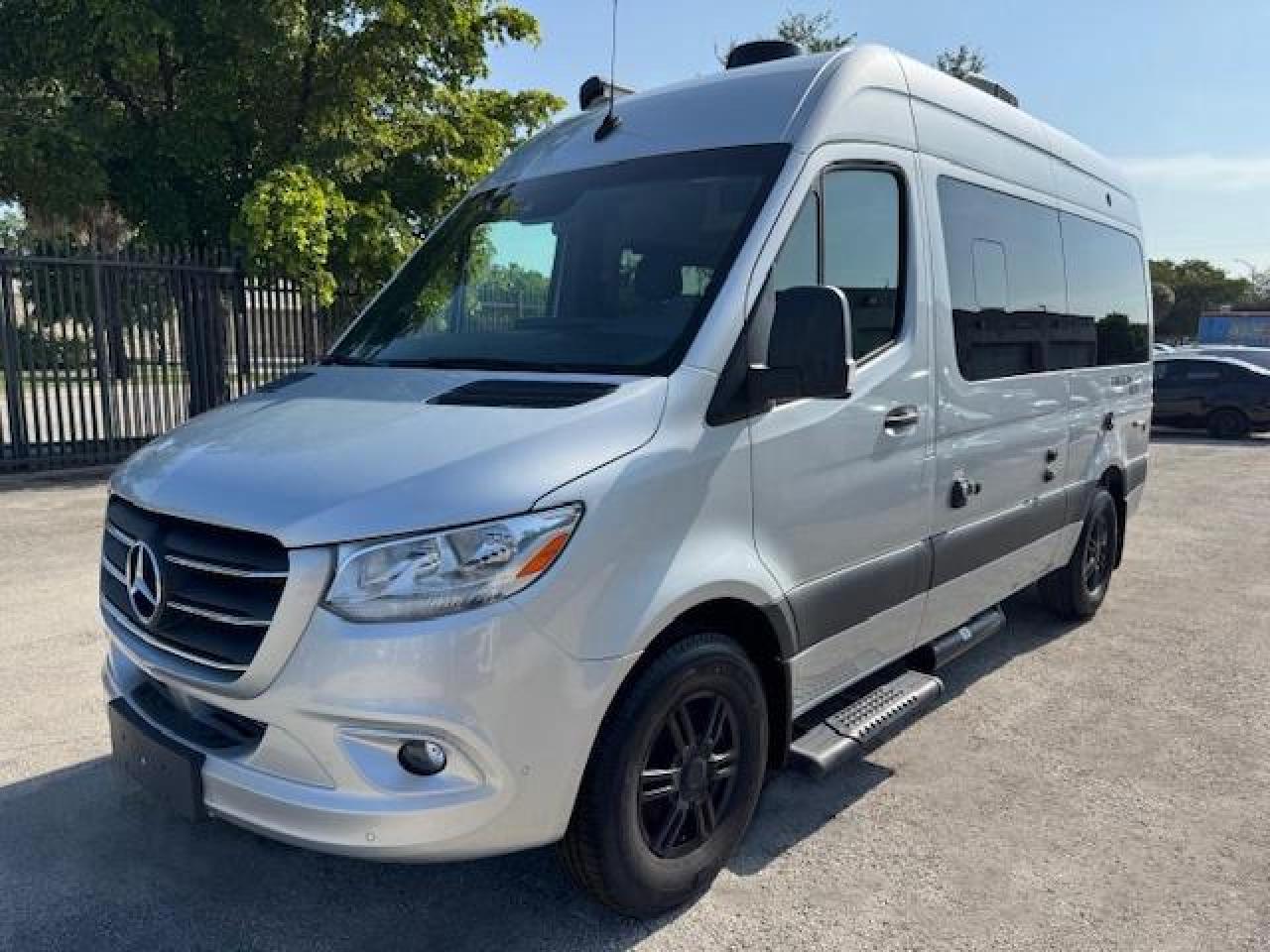 2022 Mercedes-Benz Sprinter 2500