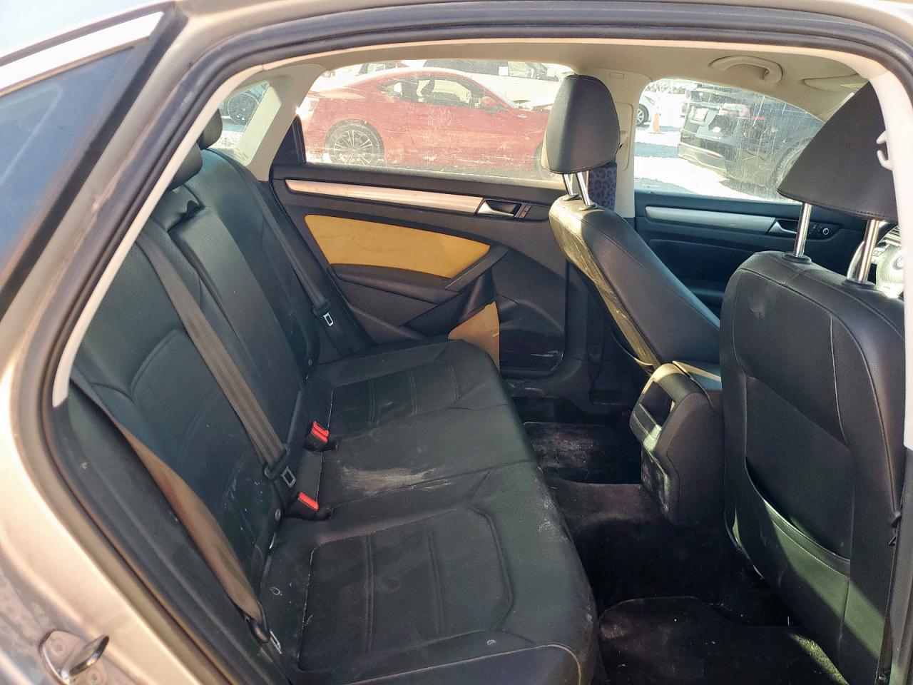 2014 Volkswagen Passat S VIN: 1VWAS7A32EC041927 Lot: 85820895