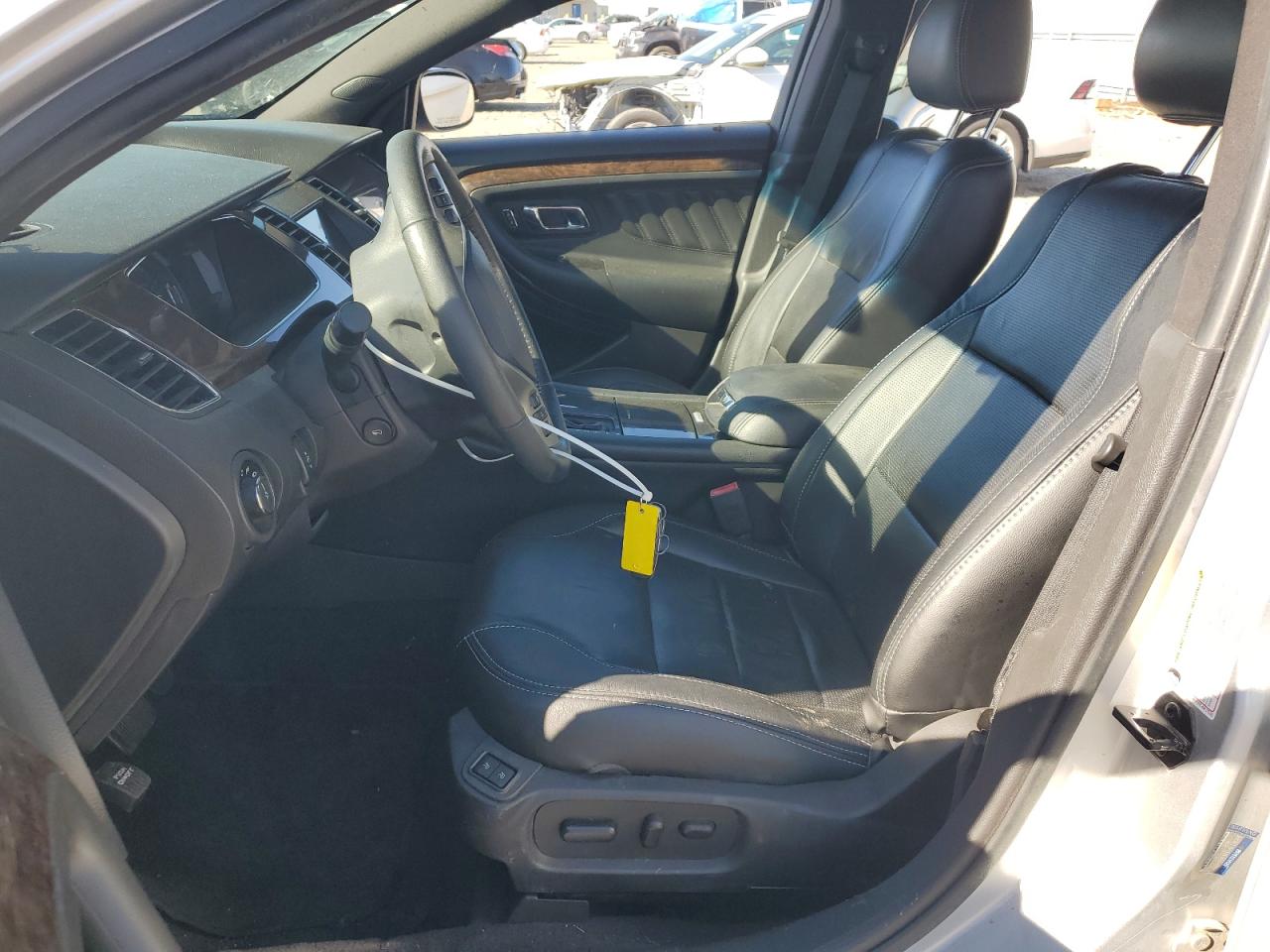 2019 Ford Taurus Limited VIN: 1FAHP2F82KG106604 Lot: 82781255