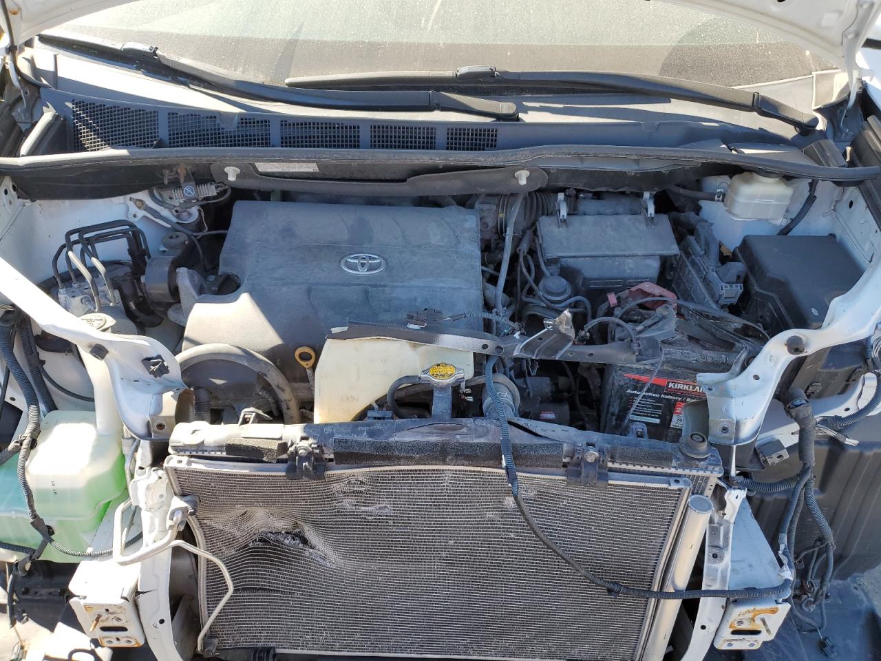 2016 Toyota Sienna Se VIN: 5TDXK3DC3GS762146 Lot: 84896105